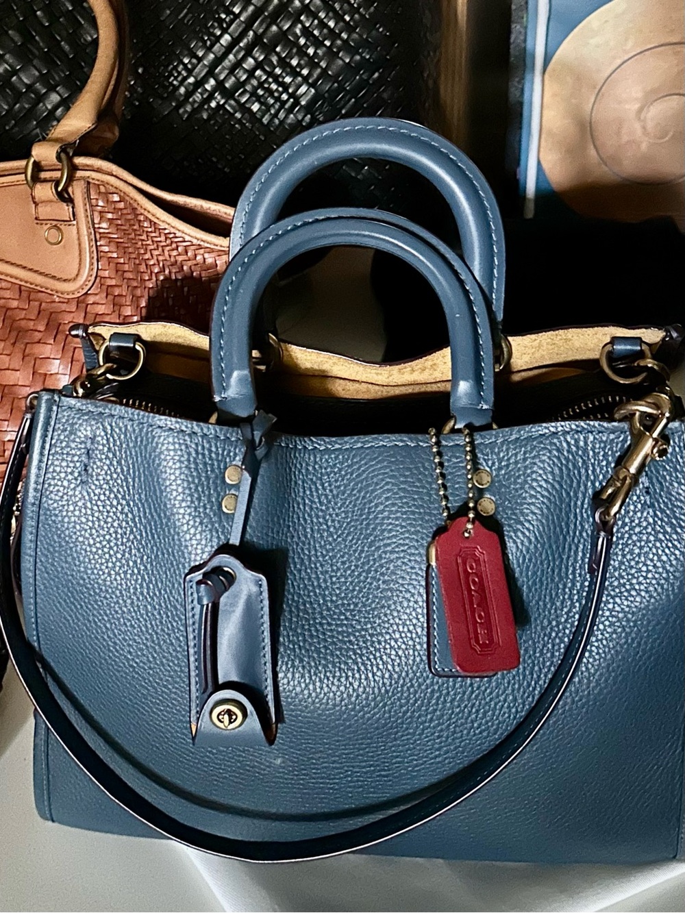 COACH Rogue 30/31 1941 DarkDenimBluebrass pebbledLeather 3way shoulderbagsatchel
